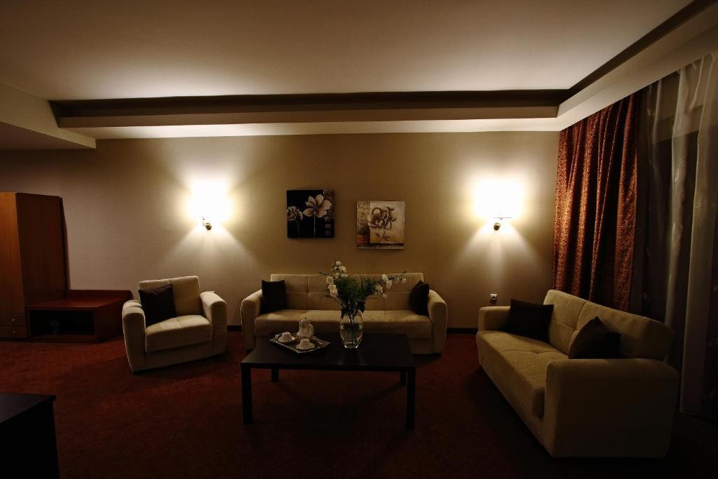 Siris Hotel Serres Habitación foto